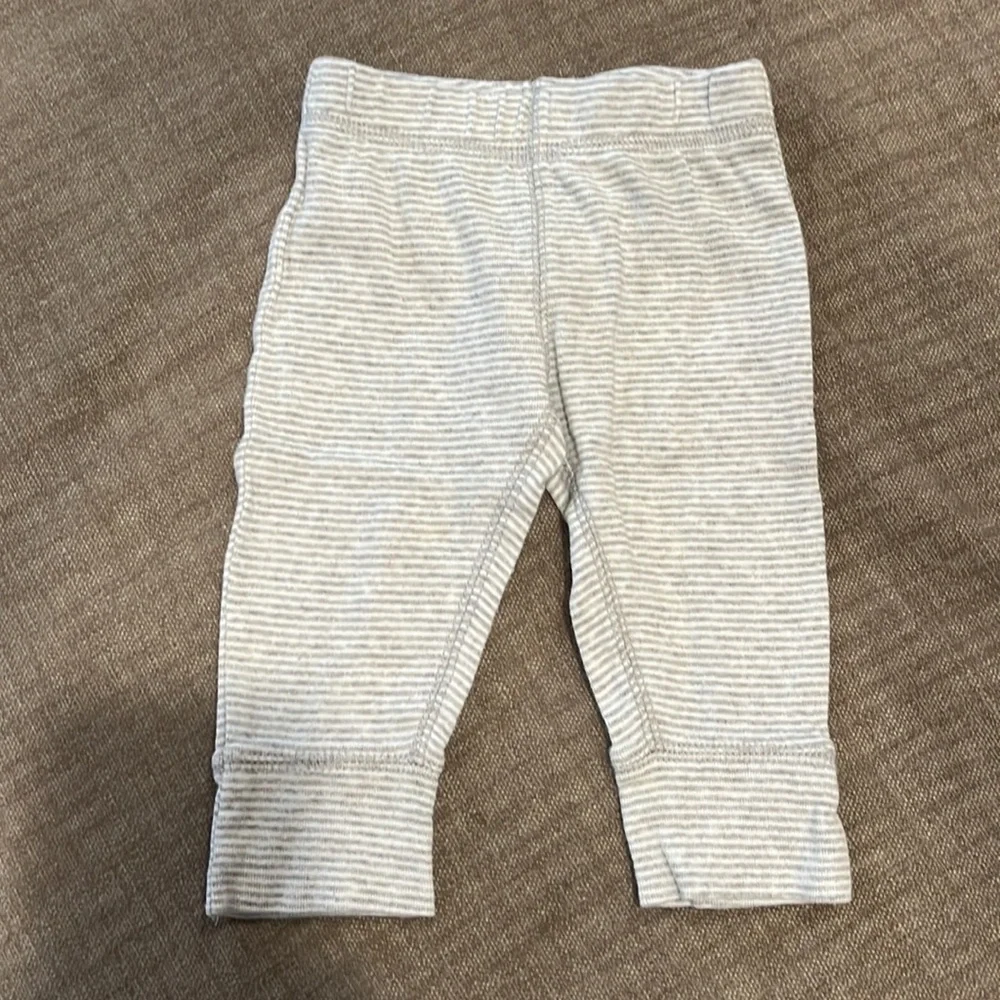 Carter’s 3-piece baby boy bundle clothing romper pants zip up hoodie jacket 6M